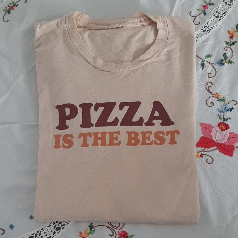 🍕 PIZZA IS THE BEST!🍕Pizza Graphic Tee - Cream Fits Sz M Women's